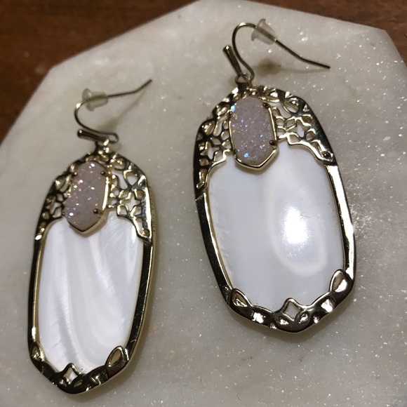 Kendra Scott Deva Earrings in White - Picture 4 of 4